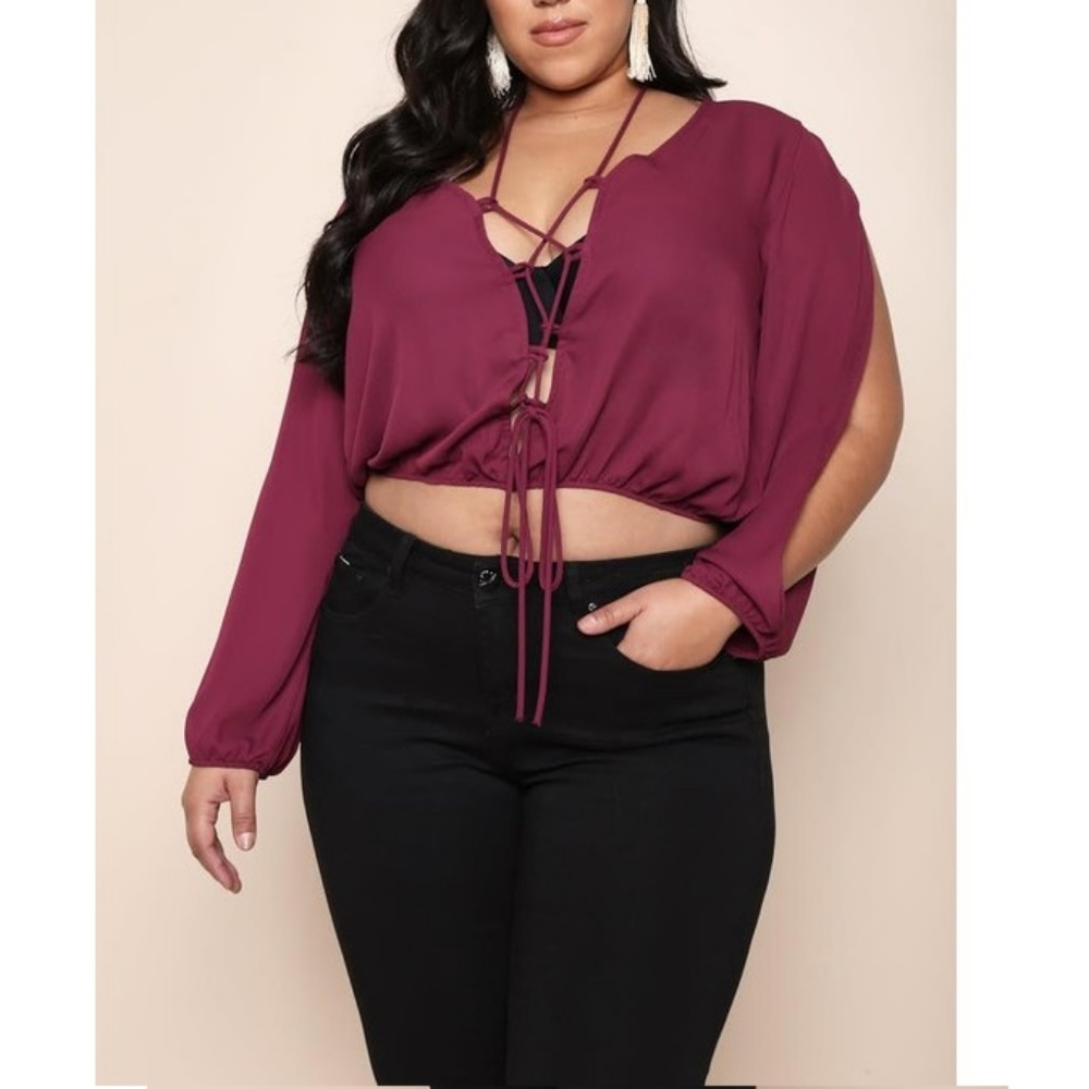 🎉HP🎉🆕🌸Laced up  Open Shoulder Burgundy Top - Picture 3 of 8